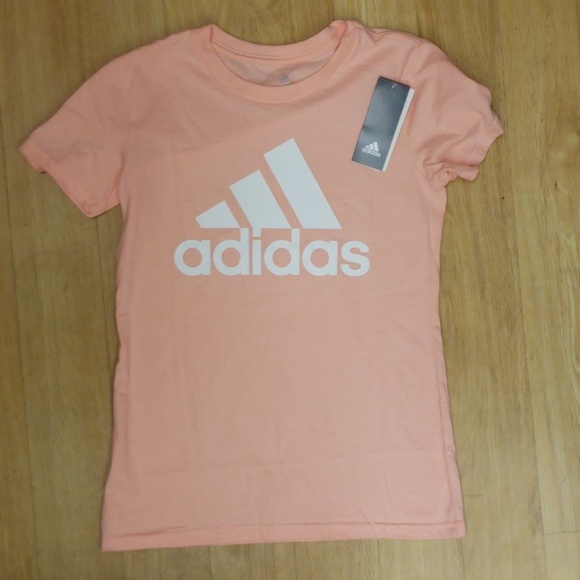 adidas Tops - 😍NWT! ADIDAS AMPLIFIER TEE, size XS